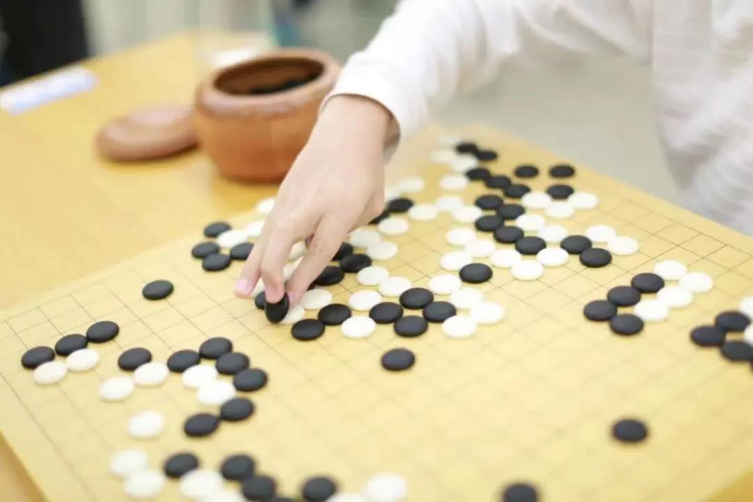 楓動體育組織策劃線上棋牌比賽來(Come)一(one)場王者對弈，巅峰對決！ 資訊動态 第3張